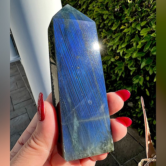 Blue Flash Labradorite Tower - Picture 1 of 3